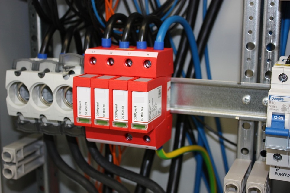 U berspannungsschutz bei Elektro-Dienst GmbH Zella-Mehlis in Zella-Mehlis